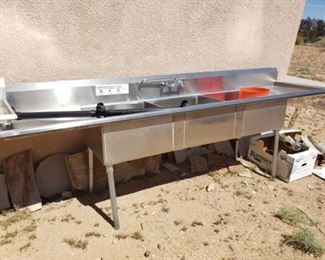 #640: Stainless Steel Triple Sink
Measures approximately 43" x 10' x 30"