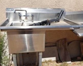#641: RJ Fabrication Single Stainless Steel Sink
Measures approximately 42" x 39" x 24"