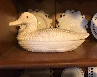 Milk glass covered duck