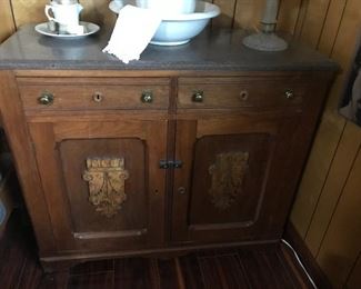 Late 1800s buffet. Excellent condition and absolutely GORGEOUS