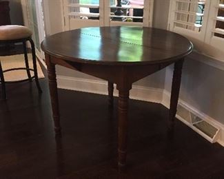 Antique table with leaf