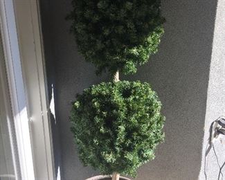 three tier topiary