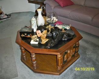 Coffee table, Decor items