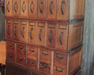 Globe Wernicke modular card catalog/file