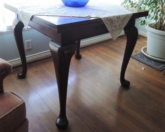 Pull-out table