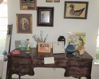 French writing desk