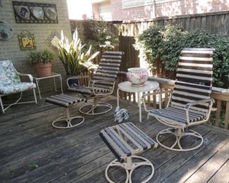 Mod patio chairs