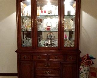 Thomasville Villager Hutch