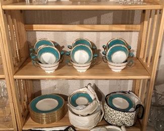 WEDGEWOOD ULANDER POWDER TOURQUOISE DISHES