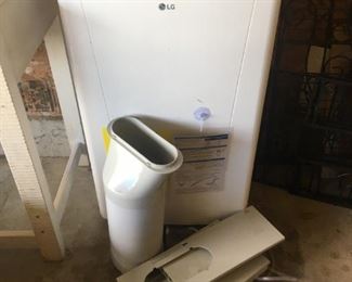 PORTABLE AIR CONDITIONER