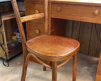 Oak chair 