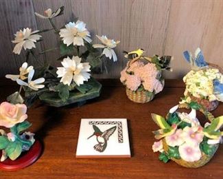 AHH103 Flower and Bird Themed Decorative Items