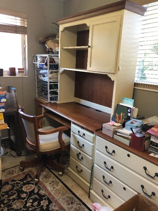4 Piece Ethan Allen Office set. Includes desk, hutch, filing cabinet and leather chair. I. Excellent condition.  All wood.