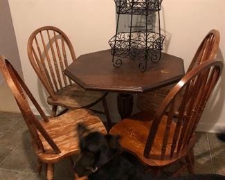 Small table with 4 chairs 