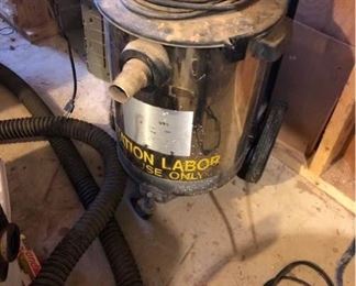 Dayton Industrial Wet/Dry Vacuum