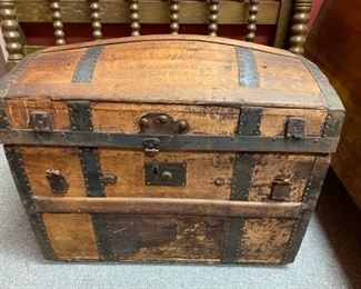 Vintage Crouch & Fitzgerald Trunk 26" x 17"!