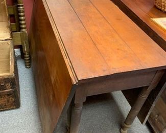 Drop Leaf Table with Gate Legs 46" x 63" with Leafs Up!