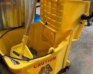 Commercial Rolling Mop Bucket & Mop!