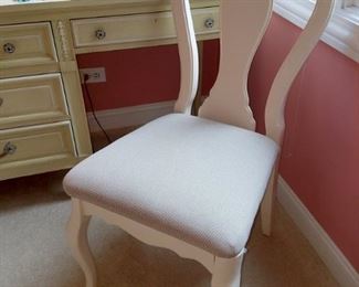 Shabby chic chair