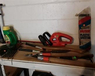 Misc Garden
Black and Decker Saw