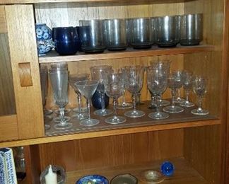 Entertainment Ware & Pottery Pieces