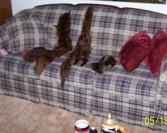 Sofa, mink collars