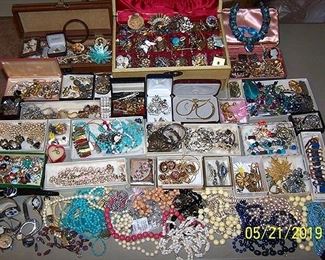 Costume jewelry (still sorting)