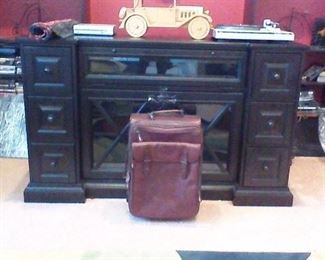 Wine case/console, leather suitcase, lg wood car