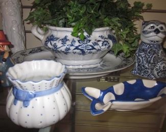 Bakers Rack and Tons of China To Choose From
Blue Danube China