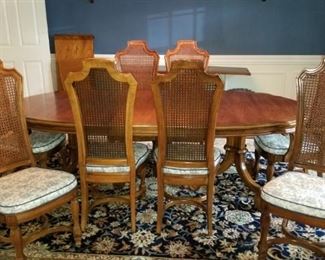 Thomasville Dining Room Table with 8 Chairs and 2 Leaves