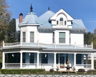 Beautiful Victorian home built in 1907 on 35 beautiful acres.