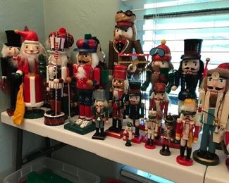 CHRISTMAS NUTCRACKERS