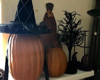 HALLOWEEN DECOR