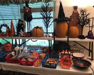 HALLOWEEN DECOR