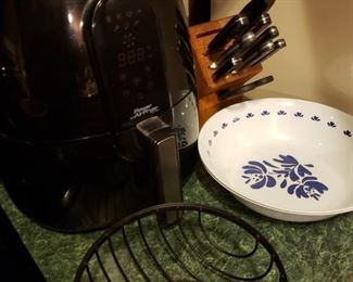 Air fryer and Chicago Cutlery
