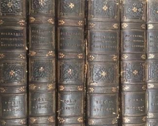 Set of 6 leatherbound volumes with marbelized paper covers and fly leafs, "Philosophical Dictionary" from the French of M. De Voltaire, printed for John & Henry Lunt, London, 1824, 2nd edition, very good condition, some foxing