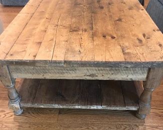 Nice big farmhouse coffee table.  Who doesn’t love this.  $275