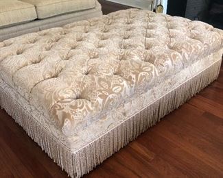 Very large tufted ottoman coffee table    Don’t see this everyday.  $450
