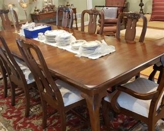 Exquisite Pennsylvania House Formal Dining Table with Eight Chairs