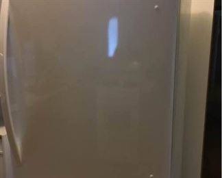 LG Bottom Freezer Refrigerator https://ctbids.com/#!/description/share/157939