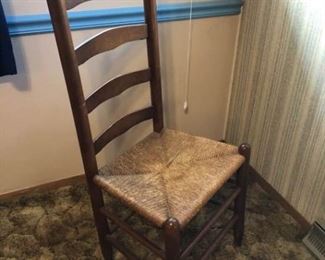 Ladder Back Chair https://ctbids.com/#!/description/share/158191