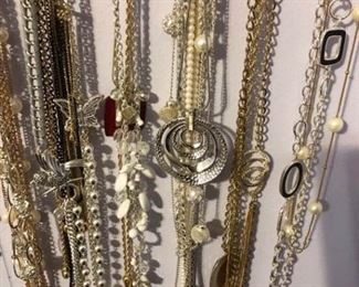 Necklace Rack/Assortment on Necklaces Lot #1 https://ctbids.com/#!/description/share/158389