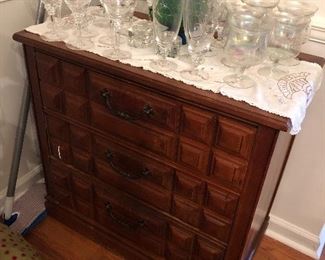 chest of drawers, crystal stemware