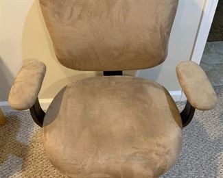 2 Desk Chairs