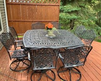 Beautiful Wrought Iron patio Set With 8 Chairs & Seat Cushions