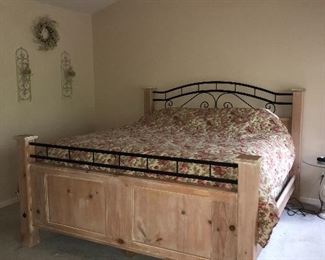 SOUTHERN CRAFTSMEN’S GUILD BEDROOM KING BOSEMAN FORGE BED
