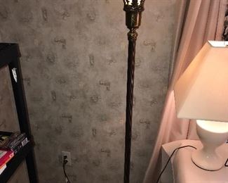 VINTAGE TALL FLOOR LAMP