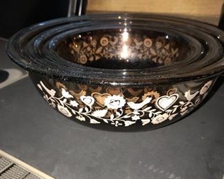 PYREX MIXING BOWLS