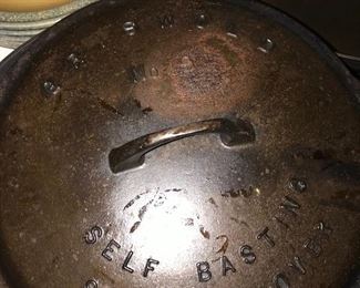 GRISWOLD SELF BASTING SKILLET