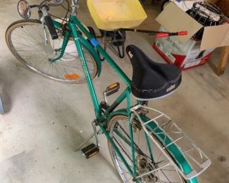 VINTAGE RALEIGH BIKE